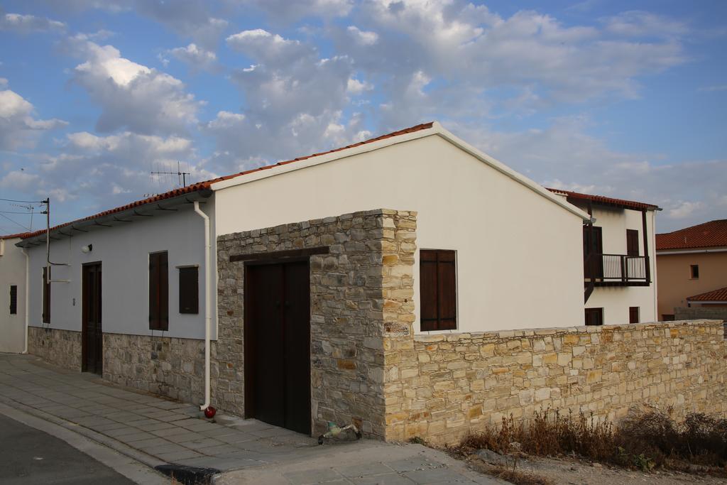 Charoullas Traditional Mansion Villa Alaminos Ngoại thất bức ảnh